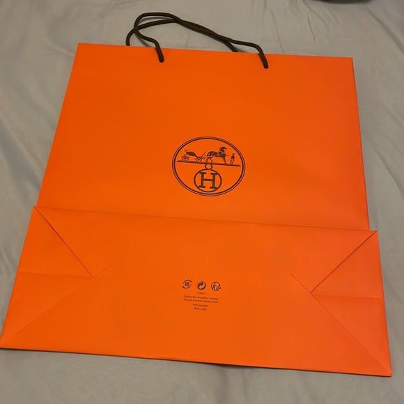 Authentic Hermes Large shopping bag - Picture 2 of 7